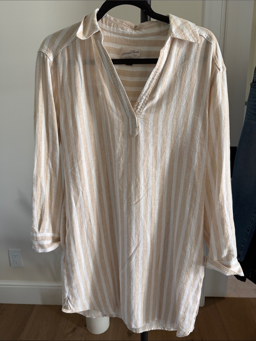 Universal Thread  Striped Long-Sleeve Linen-Blend Shirt - Cream/White. Firm 💵